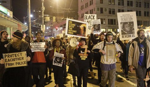 Ξεχειλίζει η οργή στις ΗΠΑ: Λεηλασίες, πυροβολισμοί και τραυματίες – Φόβοι για «καυτή» νύχτα [εικόνες] | iefimerida.gr 3