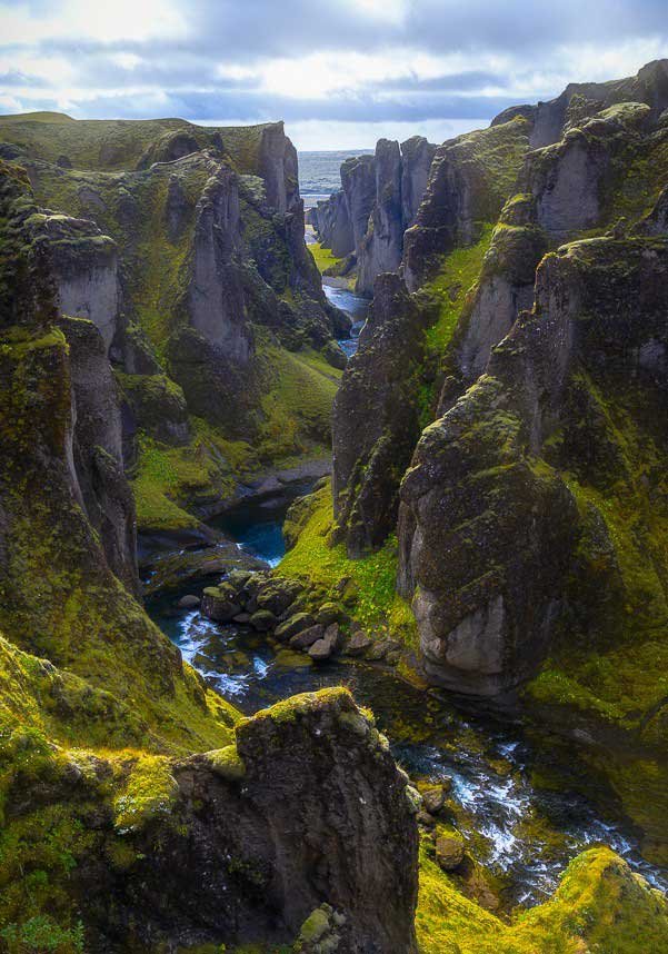 Eνα μαγευτικό φαράγγι με μια μοναδική θέα στην Ισλανδία [εικόνες & βίντεο] | iefimerida.gr 3