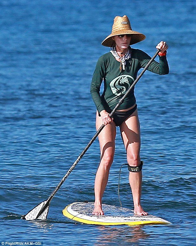 Αγνώριστη η Ελεν Χαντ [εικόνες] | iefimerida.gr 2