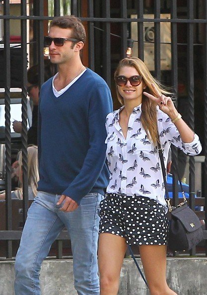 Ο χρυσός κληρονόμος και το διεθνές μοντέλο που θα παντρευτούν το καλοκαίρι στην Ελλάδα [εικόνες] | iefimerida.gr 10