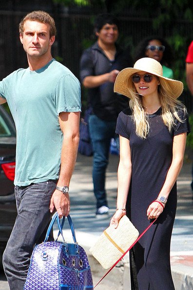 Ο χρυσός κληρονόμος και το διεθνές μοντέλο που θα παντρευτούν το καλοκαίρι στην Ελλάδα [εικόνες] | iefimerida.gr 4