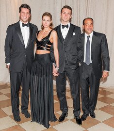 Ο χρυσός κληρονόμος και το διεθνές μοντέλο που θα παντρευτούν το καλοκαίρι στην Ελλάδα [εικόνες] | iefimerida.gr 6