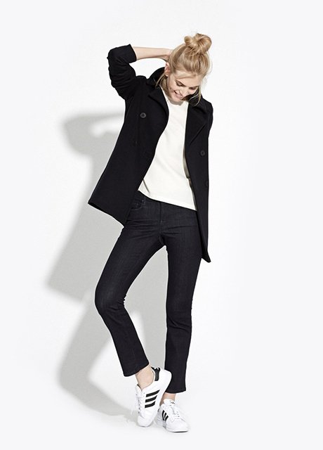 Λευκά sneakers: Το γυναικείο παπούτσι που πάει με όλα, από φόρμες μέχρι νυφικά -30 τρόποι για να τα φορέσετε [εικόνες] | iefimerida.gr 18