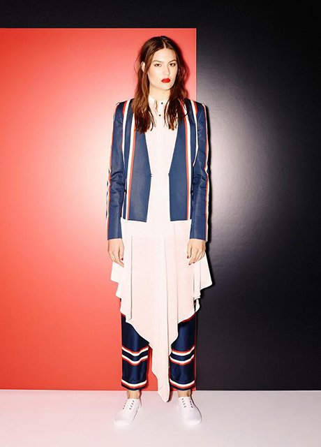 Λευκά sneakers: Το γυναικείο παπούτσι που πάει με όλα, από φόρμες μέχρι νυφικά -30 τρόποι για να τα φορέσετε [εικόνες] | iefimerida.gr 29