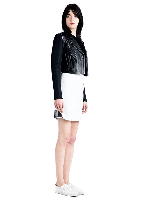 Λευκά sneakers: Το γυναικείο παπούτσι που πάει με όλα, από φόρμες μέχρι νυφικά -30 τρόποι για να τα φορέσετε [εικόνες] | iefimerida.gr 8