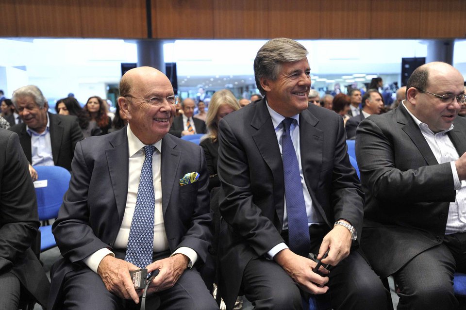 O Ακερμαν ανέλαβε την Τράπεζα Κύπρου -Επεισόδια πριν από τη ΓΣ [εικόνες] | iefimerida.gr 2