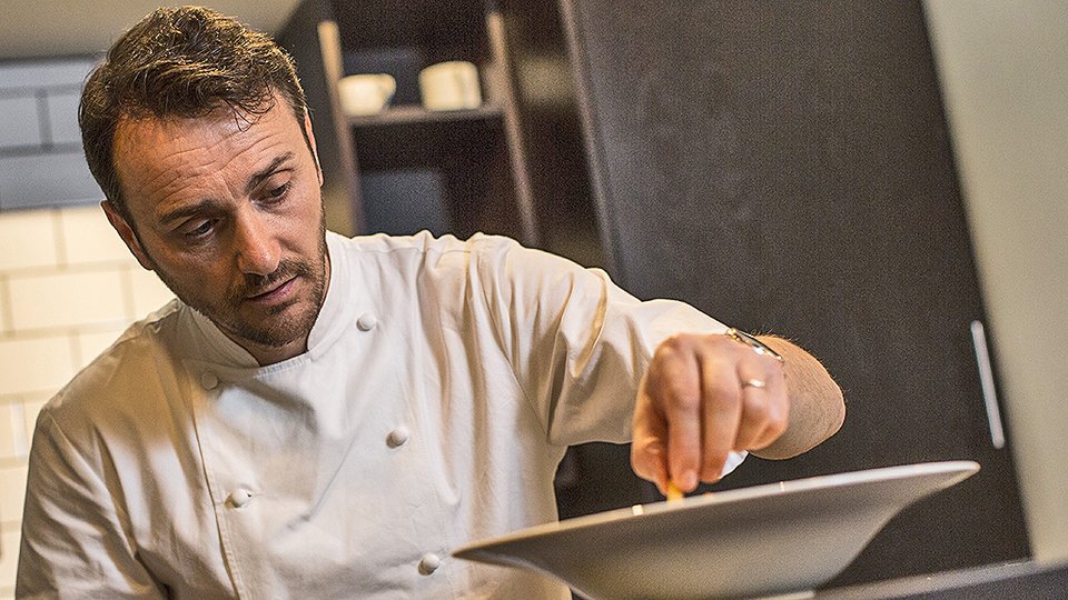 Από άστεγος master chef: Η απίθανη ιστορία του Τζέισον Αθερτον [εικόνες] | iefimerida.gr 3