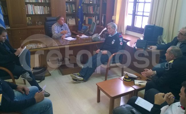 Το μεσημέρι θα δέσει στην Ιεράπετρα το πλοίο με τους 700 μετανάστες -Επιβαίνουν και ένοπλοι [βίντεο & εικόνες] | iefimerida.gr 2