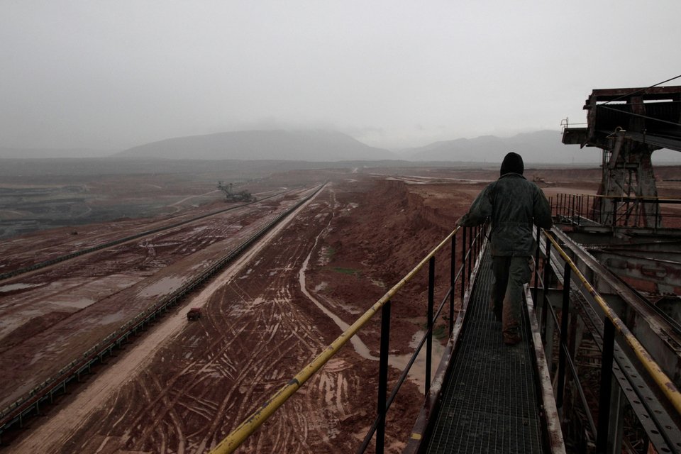 Η βρώμικη, επικίνδυνη δουλειά, που δίνει ενέργεια στην Ελλάδα: Οδοιπορικό στο κέντρο λιγνίτη Πτολεμαΐδας [εικόνες] | iefimerida.gr 14
