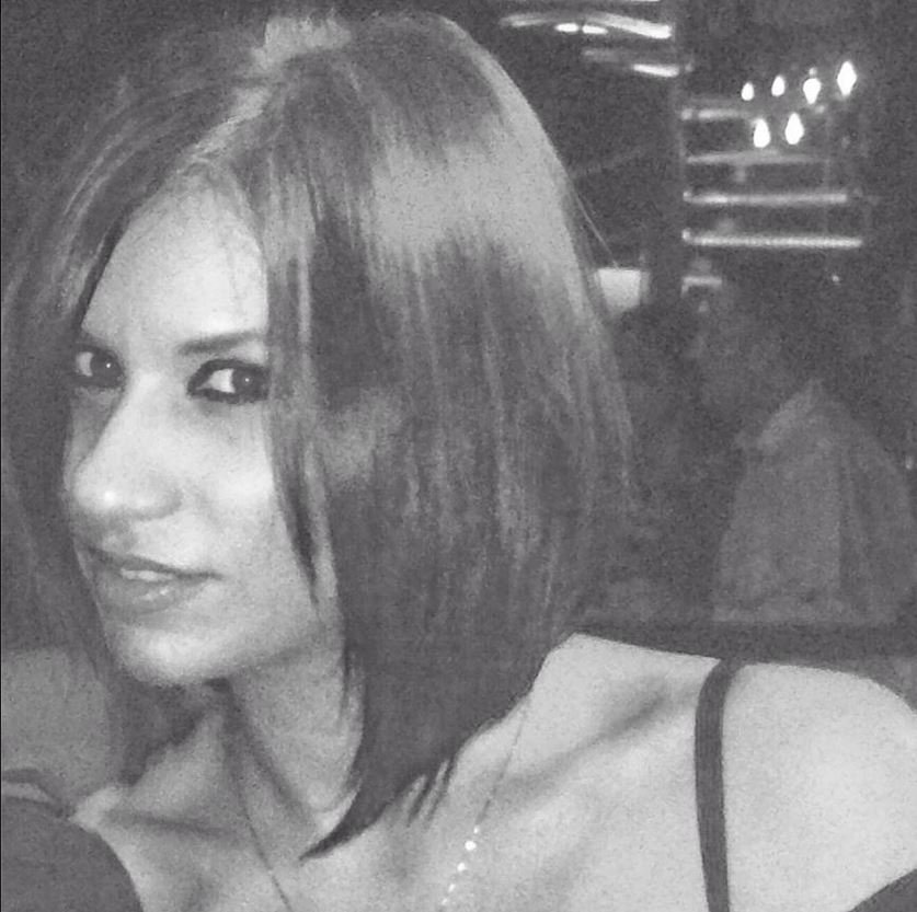 Κατερίνα Καπόλα, μια αμαζόνα στο γραφείο του υπουργού Γιάννη Μανιάτη [εικόνες] | iefimerida.gr 2