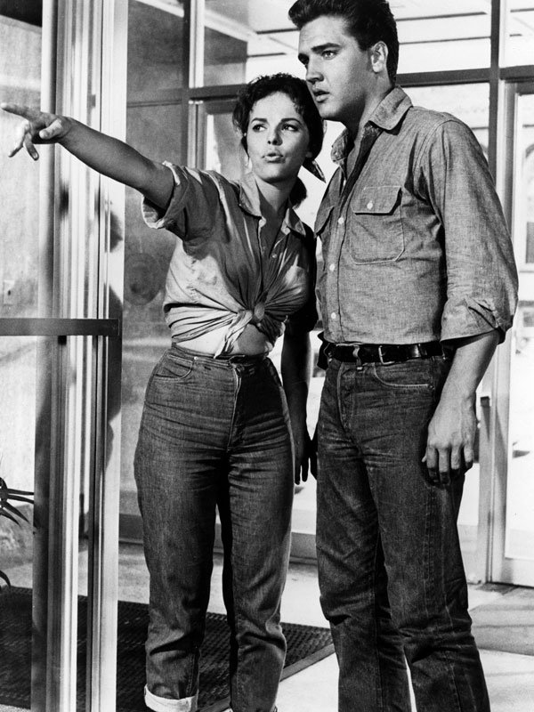 Ετσι φοριέται σωστά το τζιν: 22 θεές δίνουν μαθήματα -Από την Μέριλιν και την Οντρεϊ ως την Ριάνα και την Μπιγιονσέ [εικόνες] | iefimerida.gr 2