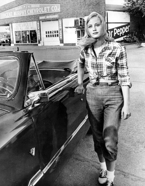 Ετσι φοριέται σωστά το τζιν: 22 θεές δίνουν μαθήματα -Από την Μέριλιν και την Οντρεϊ ως την Ριάνα και την Μπιγιονσέ [εικόνες] | iefimerida.gr 6