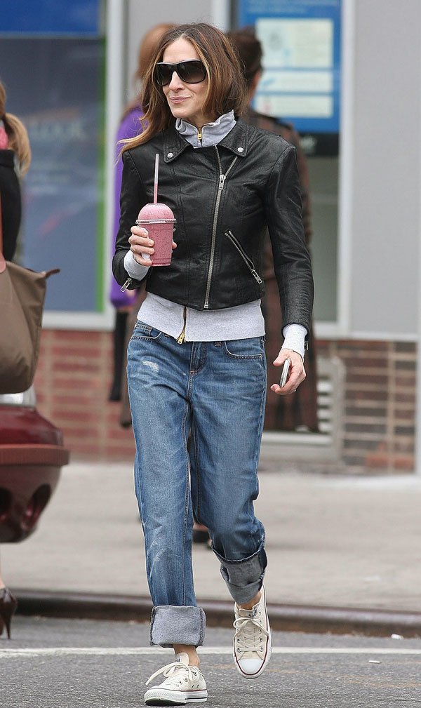 Ετσι φοριέται σωστά το τζιν: 22 θεές δίνουν μαθήματα -Από την Μέριλιν και την Οντρεϊ ως την Ριάνα και την Μπιγιονσέ [εικόνες] | iefimerida.gr 17