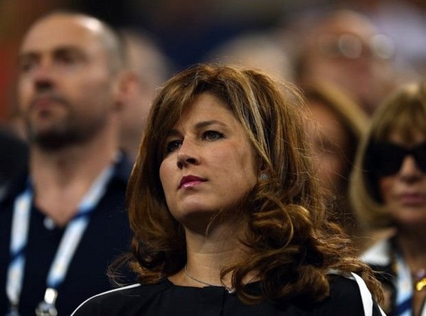 Μίρκα: Ποια είναι η σύζυγος του Ρότζερ Φέντερερ που τον σέρνει από τη μύτη [εικόνες] | iefimerida.gr 5