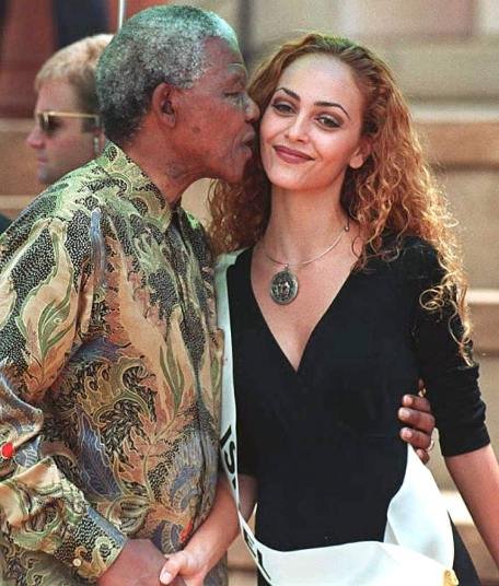 Τα καλλιστεία τότε και τώρα -Πώς άλλαξαν τα κορίτσια που διεκδικούν το στέμμα της Μις Κόσμος [εικόνες] | iefimerida.gr 30