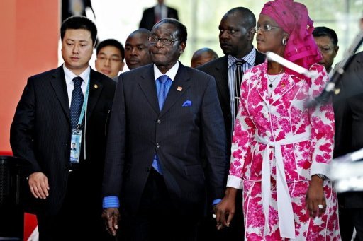 Η 49χρονη που ίσως γίνει η πρώτη γυναίκα δικτάτορας στον κόσμο -Οι φήμες για τις κλοπές διαμαντιών και η αγάπη της στα Gucci [εικόνες] | iefimerida.gr 10