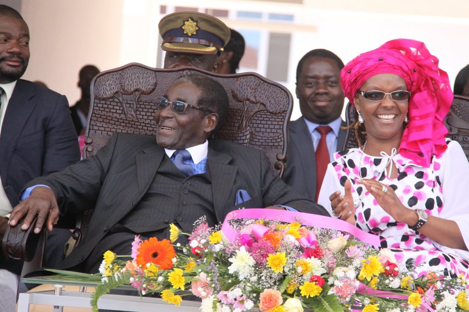 Η 49χρονη που ίσως γίνει η πρώτη γυναίκα δικτάτορας στον κόσμο -Οι φήμες για τις κλοπές διαμαντιών και η αγάπη της στα Gucci [εικόνες] | iefimerida.gr 12