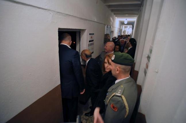 Αλβανία: Στα άδυτα του καταφυγίου του Χότζα -Σούπερ λουξ ανέσεις κάτω από τη γη [εικόνες & βίντεο] | iefimerida.gr 7