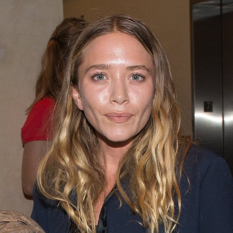 Οι Ολσεν δεν είναι πια δίδυμες: Τι έκανε στο πρόσωπό της η Μέρι-Κέιτ [εικόνες] | iefimerida.gr 2