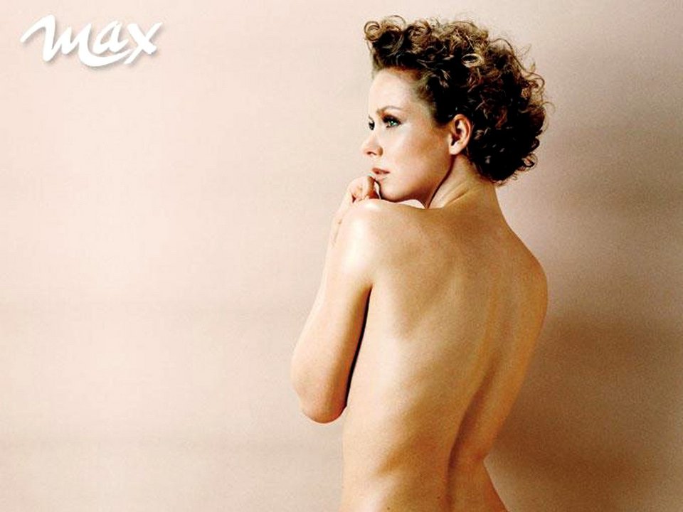 Αυτή είναι η Ουγγαρέζα καλλονή που πρωταγωνιστεί στις «καυτές» σκηνές με τον Παπακαλιάτη [εικόνες] | iefimerida.gr 6