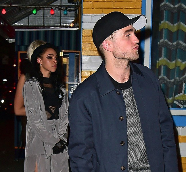 Το νέο λουκ του Ρόμπερτ Πάτινσον [εικόνες] | iefimerida.gr 0