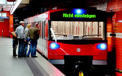 Αυτό είναι το τρένο που πάει στον αυτόματο -Κάνει διαδρομές μόνο του  [εικόνες & βίντεο] | iefimerida.gr 2