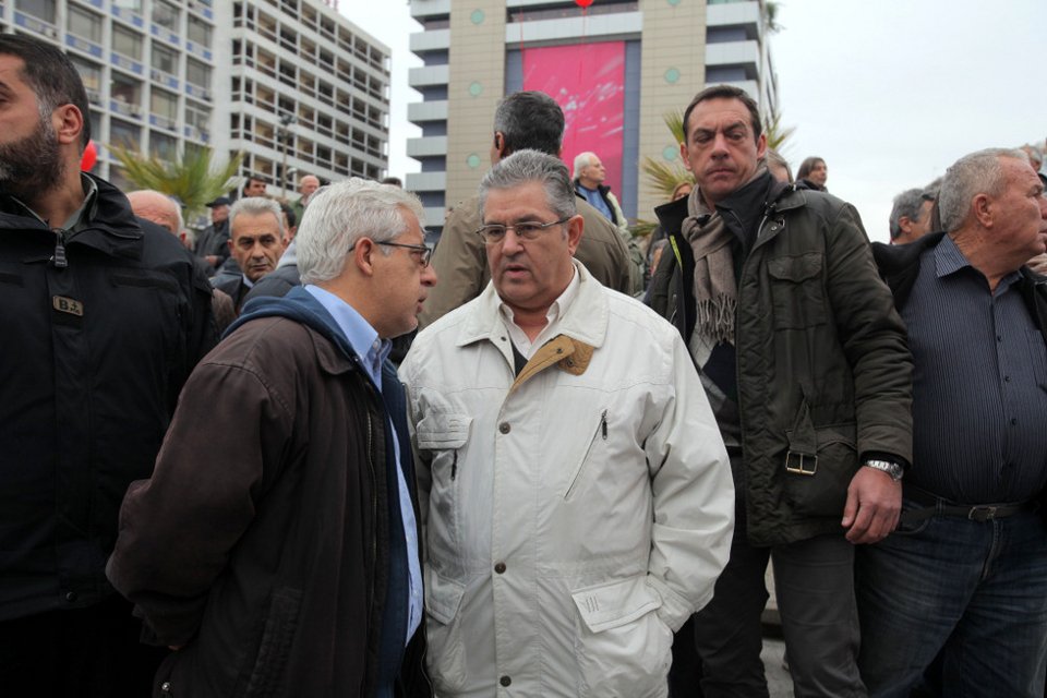 Με πολύ κόσμο και χωρίς παρατράγουδα η πορεία της ΓΣΕΕ -Νέο ραντεβού στις 7 Δεκέμβρη [εικόνες] | iefimerida.gr 5