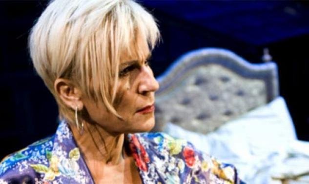 Χρύσα Ρώπα: Η υιοθεσία, ο σπάγγος στο χεράκι, τα δίδυμα κοριτσάκια -Η τραγική ιστορία της έγινε βιβλίο [εικόνες] | iefimerida.gr 3