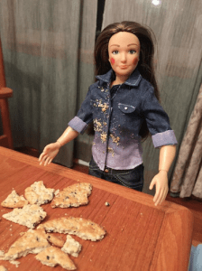 H «κανονική Barbie» -Η κούκλα που έχει φυσιολογικές αναλογίες, κυτταρίτιδα και ουλές [εικόνες&βίντεο] | iefimerida.gr 7