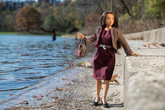 H «κανονική Barbie» -Η κούκλα που έχει φυσιολογικές αναλογίες, κυτταρίτιδα και ουλές [εικόνες&βίντεο] | iefimerida.gr 5