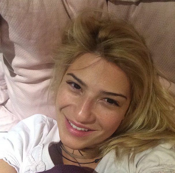 Η Σκορδά στο κρεβάτι χωρίς μέικ απ [εικόνα] | iefimerida.gr 0