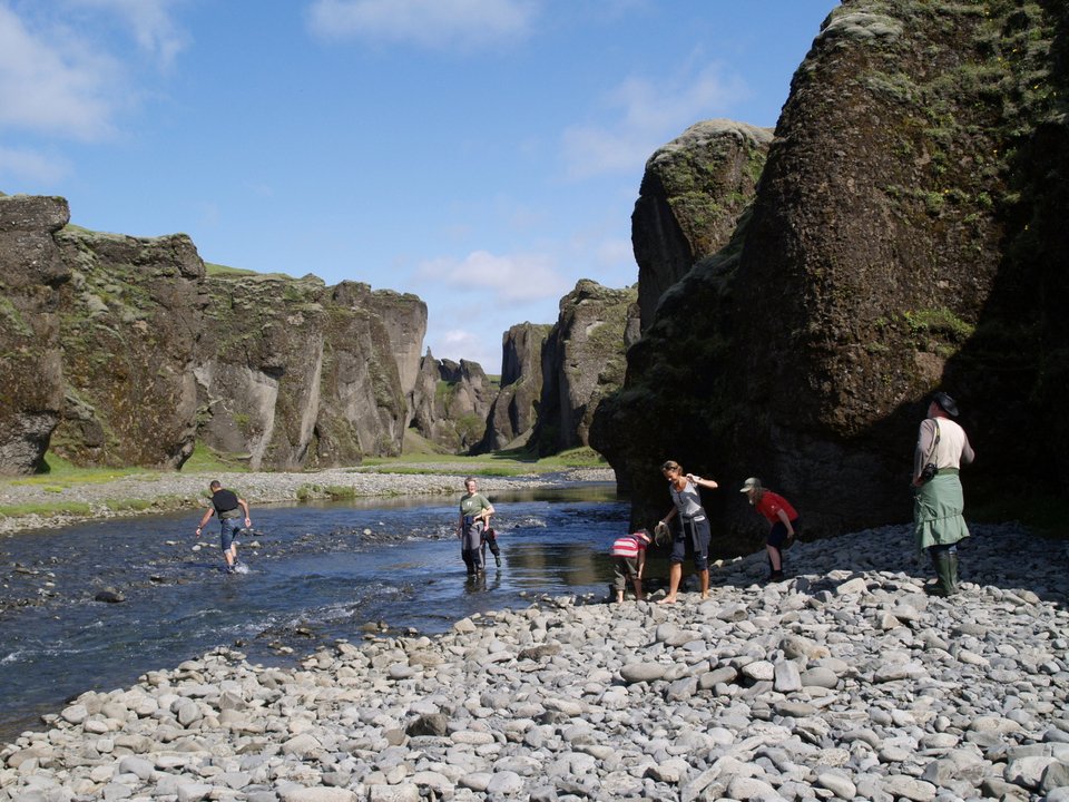 Eνα μαγευτικό φαράγγι με μια μοναδική θέα στην Ισλανδία [εικόνες & βίντεο] | iefimerida.gr 1