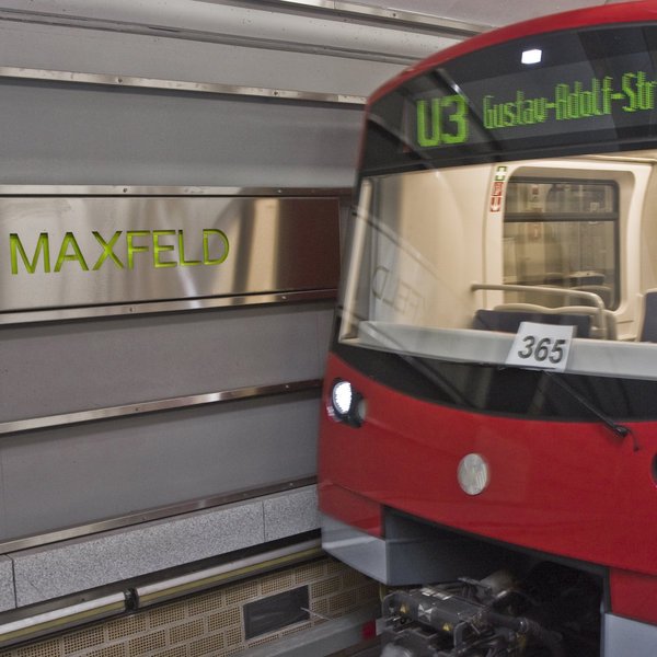 Αυτό είναι το τρένο που πάει στον αυτόματο -Κάνει διαδρομές μόνο του  [εικόνες & βίντεο] | iefimerida.gr 3