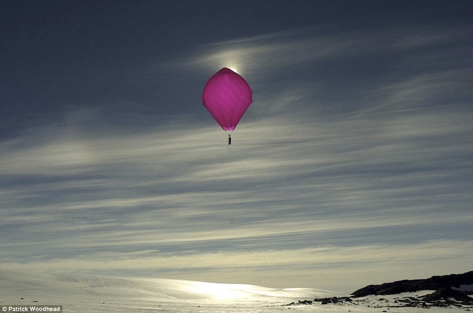 Το «σαφάρι» των κροίσων: Μένουν σε ιγκλού και πίνουν σαμπάνιες δίπλα στους πιγκουίνους της Ανταρκτικής [εικόνες] | iefimerida.gr 20