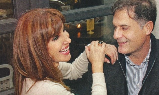 Αυτός είναι ο επί 22 χρόνια σύζυγος της Βίκυς Χατζηβασιλείου [εικόνες] | iefimerida.gr 0