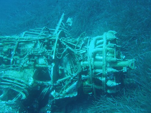 Μαγεία στα νερά της Ηρακλειάς -Το βυθισμένο γερμανικό υδροπλάνο που τρελαίνει τους τουρίστες [εικόνες & βίντεο] | iefimerida.gr 7