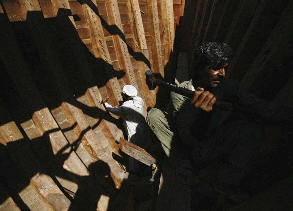 Η άλλη όψη του Ντουμπάι δεν είναι καθόλου φανταχτερή -Στα άδυτα του στρατοπέδου συγκέντρωσης των εργατών που χτίζουν τους ουρανοξύστες [εικόνες] | iefimerida.gr 10