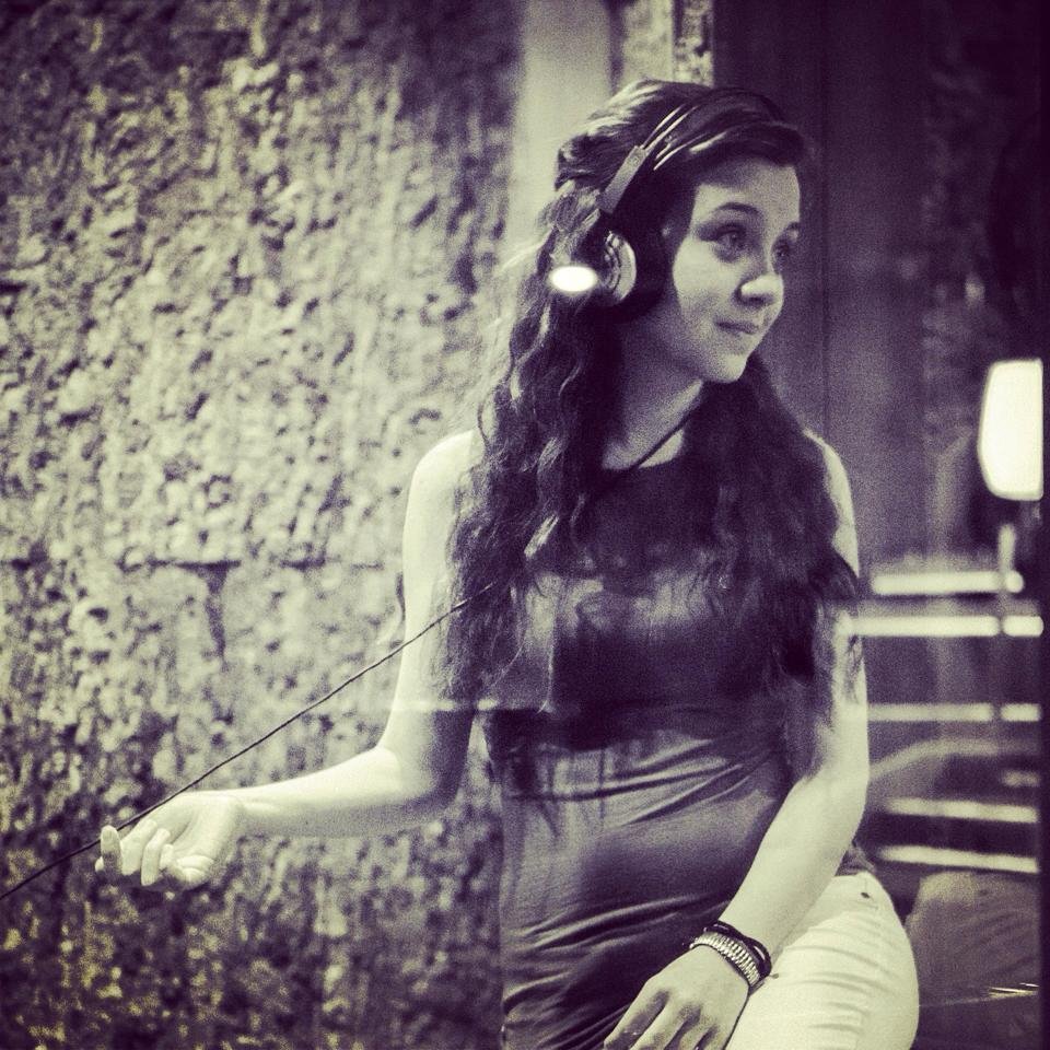 Ετσι είναι σήμερα η Αρετή Κετιμέ -Η μικρή που γνωρίσαμε στο πλάι του Νταλάρα έγινε μια εντυπωσιακή νεαρή [εικόνες] | iefimerida.gr 4