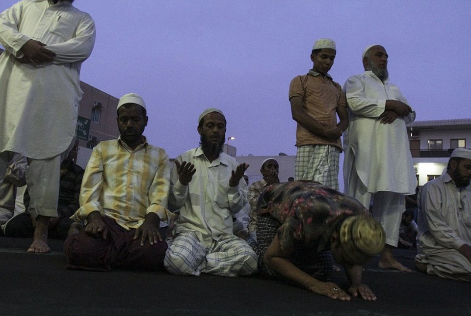 Η άλλη όψη του Ντουμπάι δεν είναι καθόλου φανταχτερή -Στα άδυτα του στρατοπέδου συγκέντρωσης των εργατών που χτίζουν τους ουρανοξύστες [εικόνες] | iefimerida.gr 15