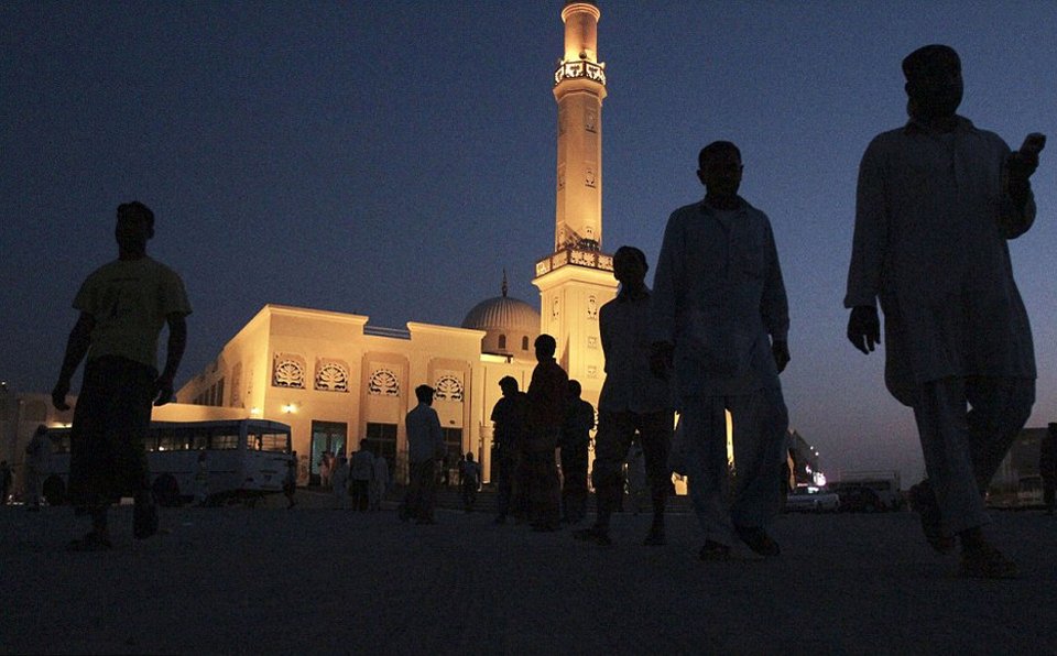 Η άλλη όψη του Ντουμπάι δεν είναι καθόλου φανταχτερή -Στα άδυτα του στρατοπέδου συγκέντρωσης των εργατών που χτίζουν τους ουρανοξύστες [εικόνες] | iefimerida.gr 17