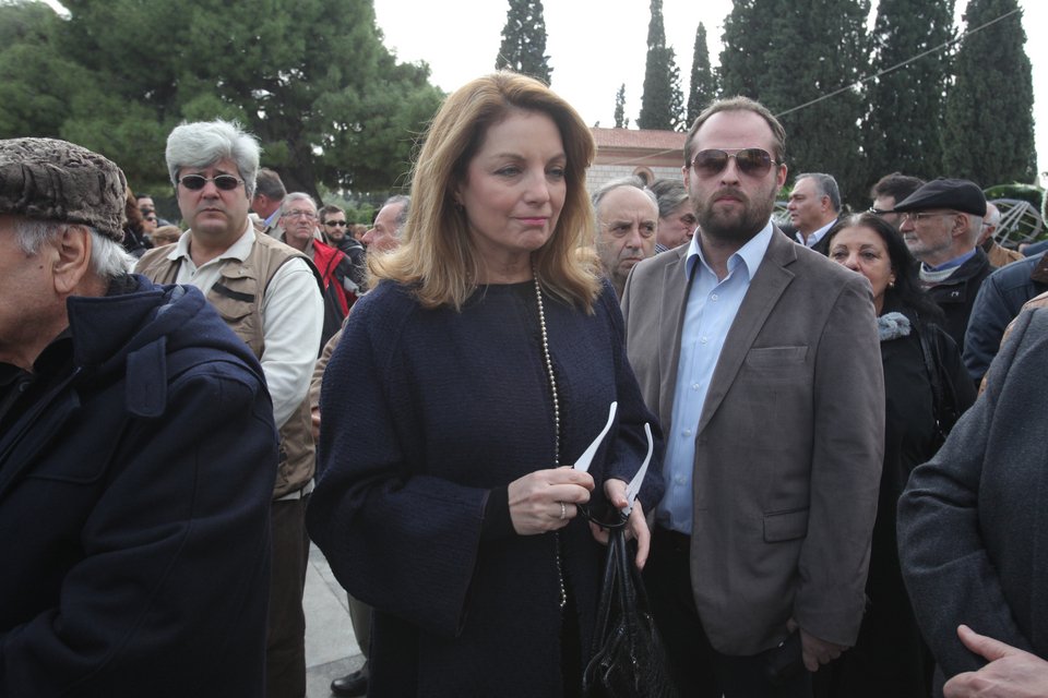 Υστατο χαίρε στον Σεραφείμ Φυντανίδη -Πλήθος κόσμου στην κηδεία του [εικόνες] | iefimerida.gr 5