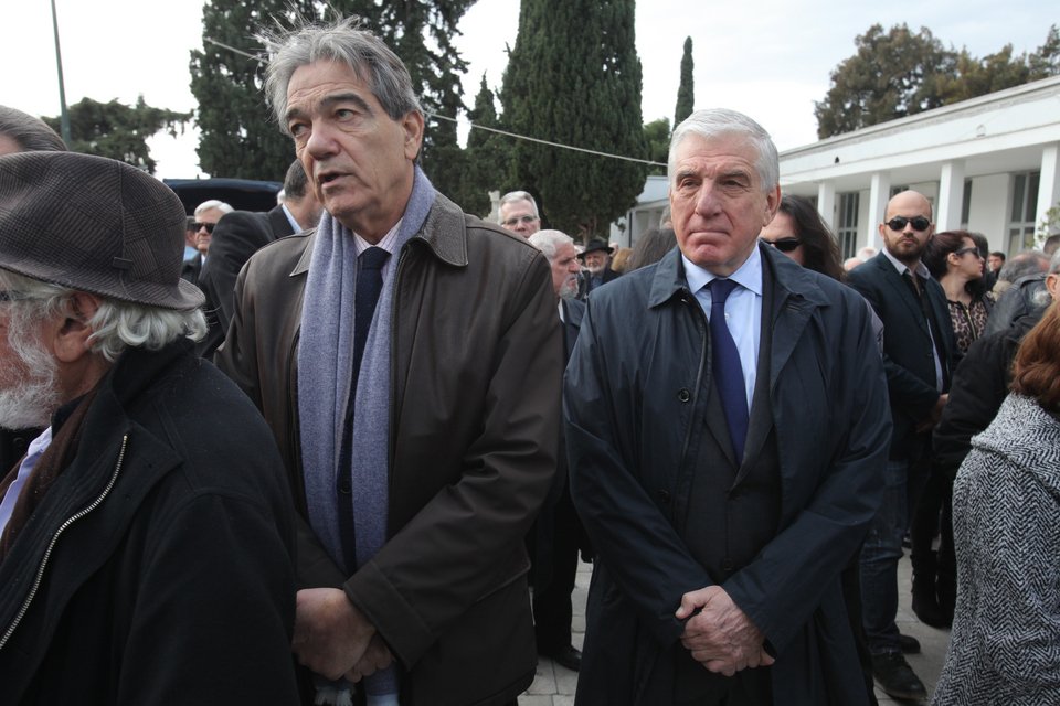 Υστατο χαίρε στον Σεραφείμ Φυντανίδη -Πλήθος κόσμου στην κηδεία του [εικόνες] | iefimerida.gr 6