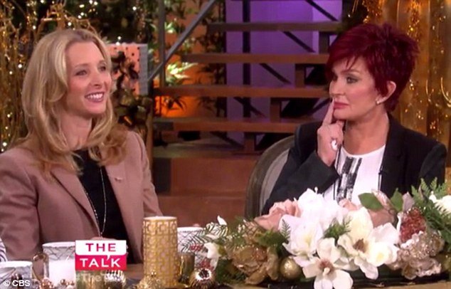 Συνέβη στον αέρα: Ξεκόλλησε μπροστινό δόντι παρουσιάστριας [εικόνες & βίντεο] | iefimerida.gr 5