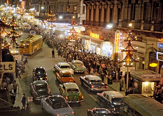 Kι όμως, είναι η χριστουγεννιάτικη Αθήνα δεκαετίες πριν [εικόνες] | iefimerida.gr 4