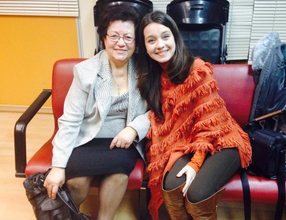 Ετσι είναι σήμερα η Αρετή Κετιμέ -Η μικρή που γνωρίσαμε στο πλάι του Νταλάρα έγινε μια εντυπωσιακή νεαρή [εικόνες] | iefimerida.gr 3