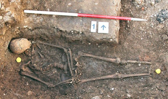 Το DNA μίλησε: Ο σκελετός που βρέθηκε στο Λέστερ ανήκει στον Ριχάρδο Γ' | iefimerida.gr 1