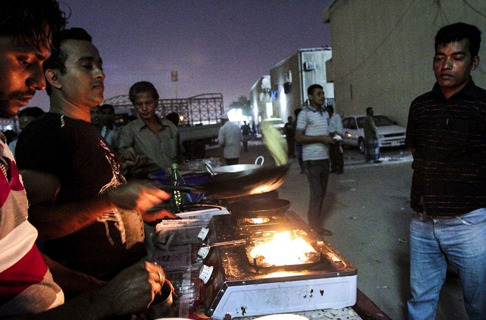Η άλλη όψη του Ντουμπάι δεν είναι καθόλου φανταχτερή -Στα άδυτα του στρατοπέδου συγκέντρωσης των εργατών που χτίζουν τους ουρανοξύστες [εικόνες] | iefimerida.gr 6