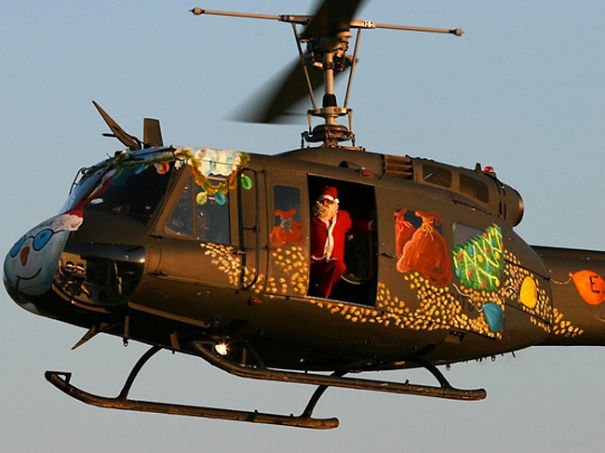 Οσα απίστευτα κάνουν οι στρατιώτες όταν δεν τους βλέπουν οι αξιωματικοί -Υπνος σε τουρμπίνες αεροπλάνων, μπάνιο σε φουσκωτές πισίνες [εικόνες] | iefimerida.gr 3