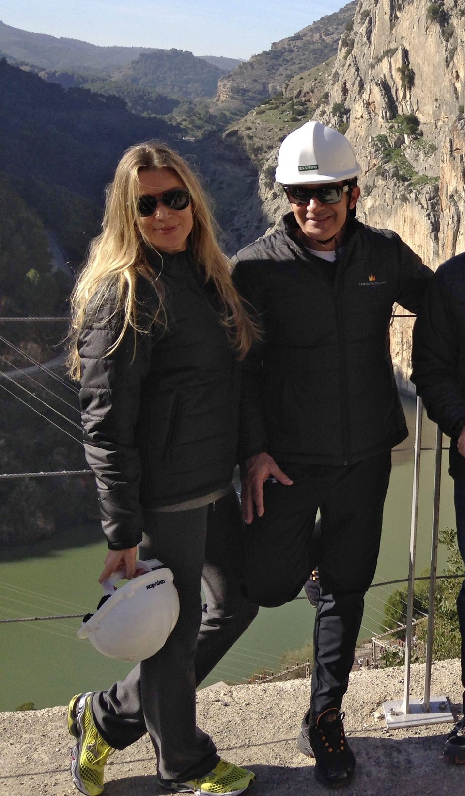 Ο Αντόνιο Μπαντέρας ξανάνιωσε με τον νέο έρωτά του [εικόνες] | iefimerida.gr 1