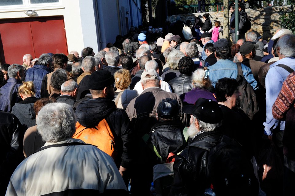 Γεύμα αγάπης για τους απόρους από τον Δήμο Αθηναίων -Εκατοντάδες συνάνθρωποι μας στο Ρουφ [εικόνες] | iefimerida.gr 0
